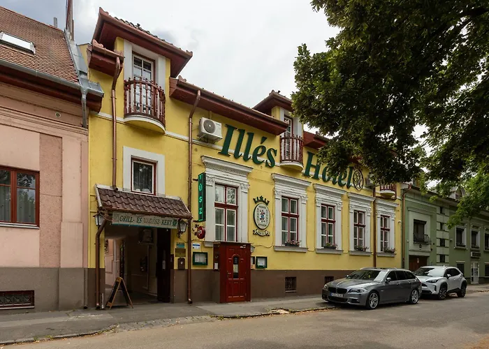 Illes Hotel